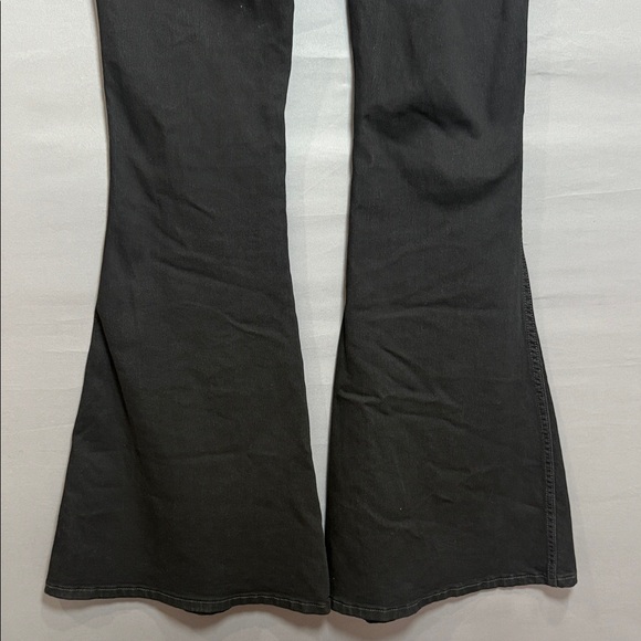 Free People Black Flare Jeans 27 High Rise Bell Bottom Stretch Denim - Picture 9 of 10